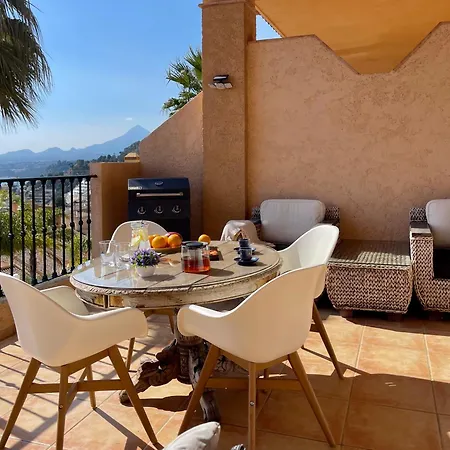 Holiday home House 3 Bds Seaviews Pool Wi-fi Calpe Altea Es